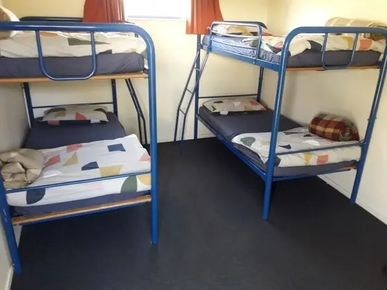 Standard Ortak Ranzalı Oda, Sadece kadınlar için, Ortak Banyo (Bed in 4 - Bed Female Only Dorm Room)