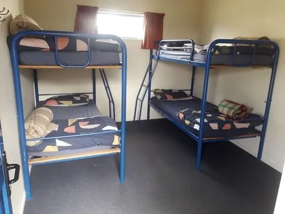 Standard Ortak Ranzalı Oda, Sadece kadınlar için, Ortak Banyo (Bed in 4 - Bed Female Only Dorm Room)