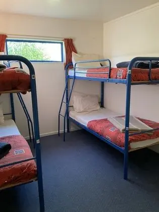 Standard Ortak Ranzalı Oda, Sadece kadınlar için, Ortak Banyo (Bed in 4 - Bed Female Only Dorm Room)