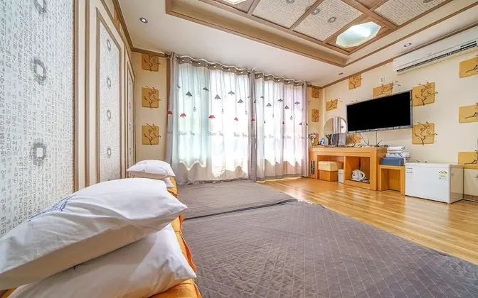 Oda (4 people Family Ondol Room (Bathtub f)