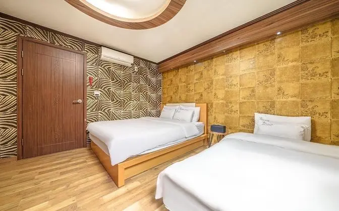Oda (Twin Room for 3 People)