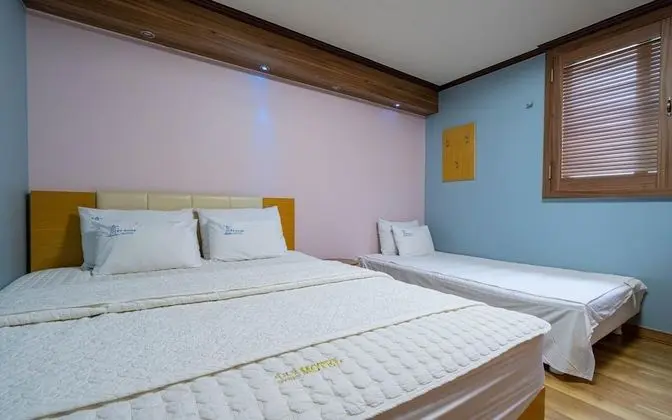 Oda (Twin Room for 3 People)