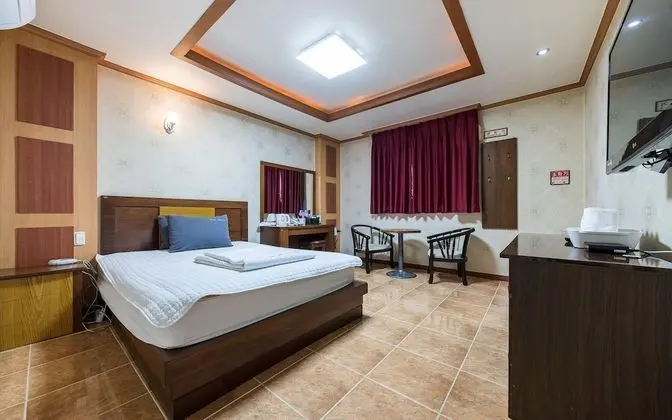 Oda (Standard Room (MAX 2 Person Netflix/Y)