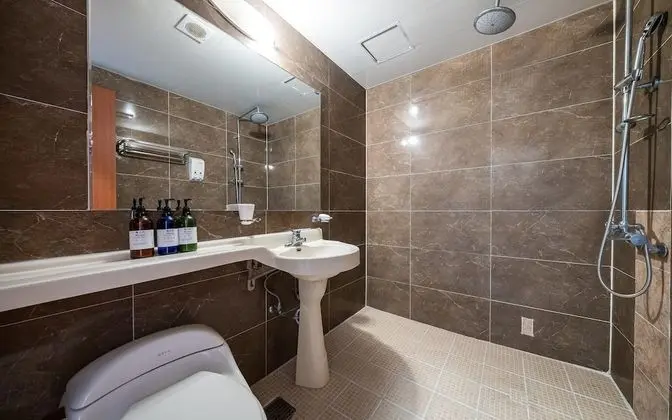 Oda (Standard Room (MAX 2 Person Netflix/Y)