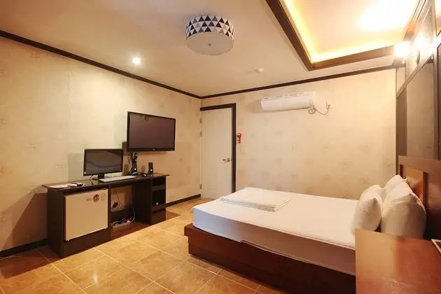 Oda (Standard Room (MAX 2 Person Netflix/Y)