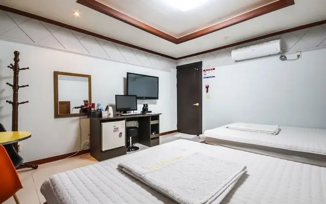 Oda (Twin Room (MAX 2 Person Netflix/YouTu)