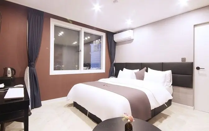 Oda (Premium Suite -Ocean View + Night Vie)