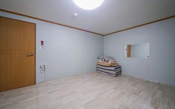 Oda (Korean-style Ondol Room)