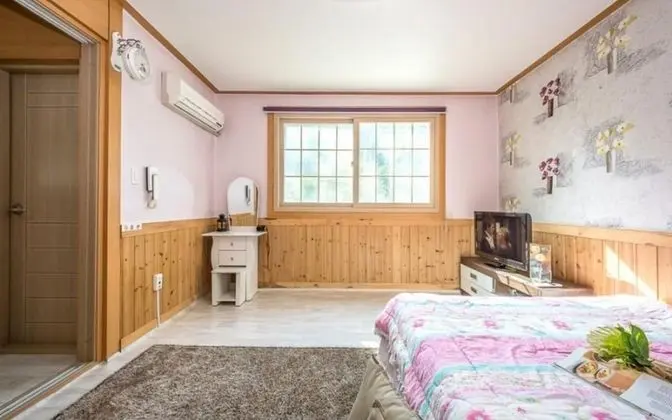 Oda (202 forget-me-not)