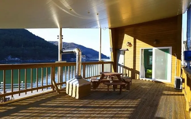 Oda (Separate House Family)