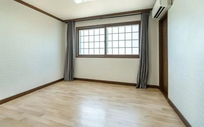 Oda (Room 102 (individual terrace))