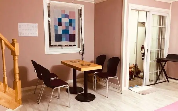 Oda (Annex 1F Family Room)