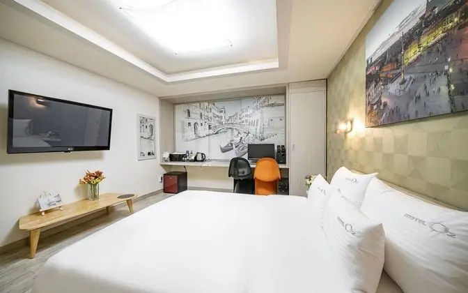 Oda (Deluxe (Netflix and Washing Machine a)