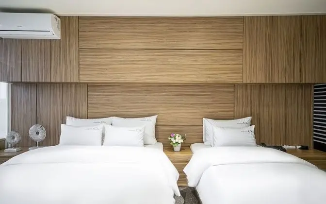 Oda (Twin - Hinoki Tub (Air Purifier Netfl)