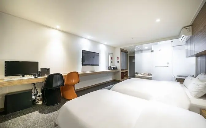 Oda (Twin - Hinoki Tub (Air Purifier Netfl)