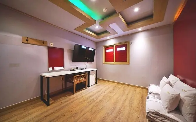 Oda (Ondol Room (Breakfast + Fries 58UHD S)