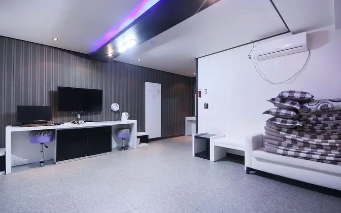 Oda (Korean Style Room (Netflix Rooftop Co)