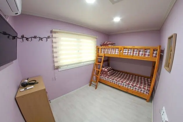 Oda (2 Bed Male Dorm)