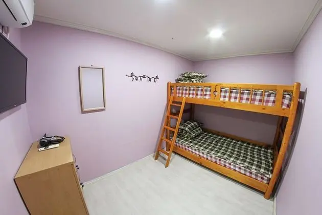 Oda (2 Bed Male Dorm)