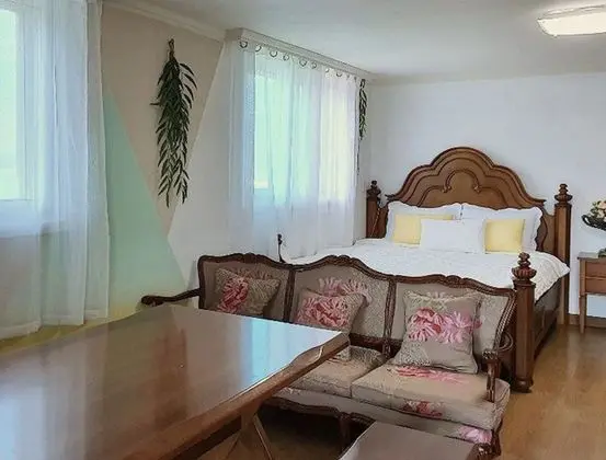 Oda (Family Room (Last check-in : 22:00))