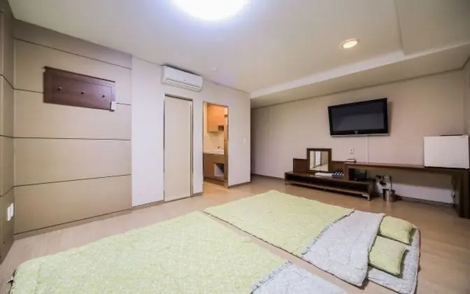 Oda (Ondol General Room (Breakfast provide)