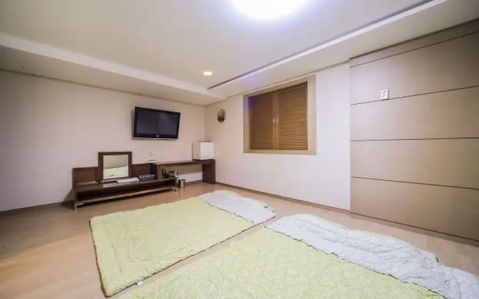 Oda (Ondol General Room (Breakfast provide)
