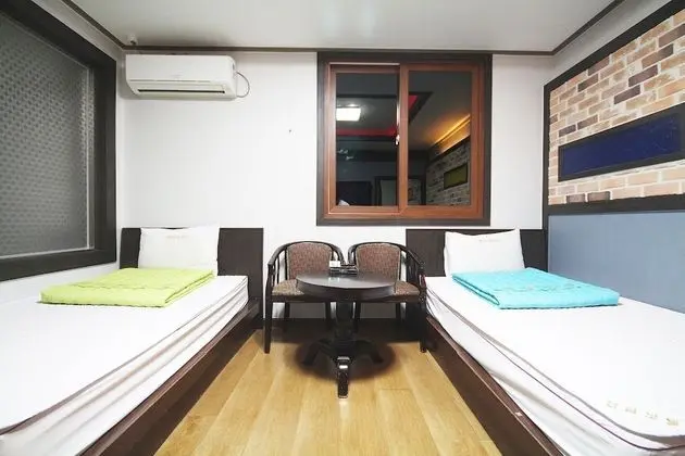 Oda (Twin Room)