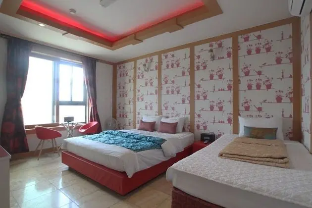 Oda (Twin Room (for 3 people EVERY disinfe)