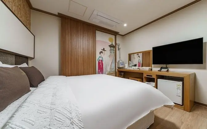 Oda (Standard (Netflix available non-face-)