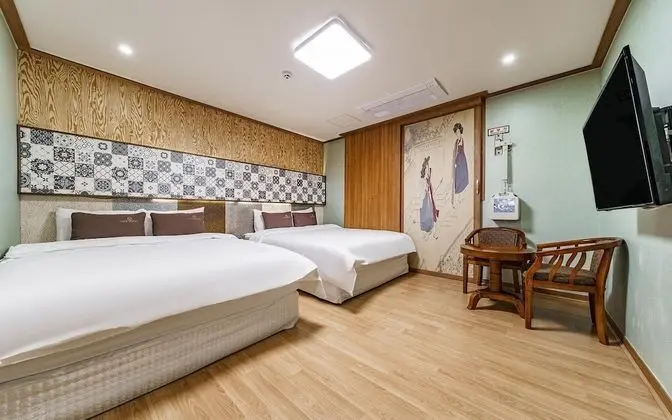 Oda (Twin rooms (Netflix available non-fac)