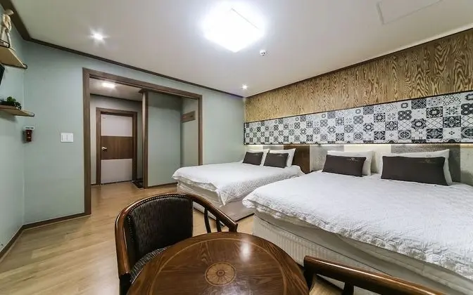 Oda (Twin rooms (Netflix available non-fac)