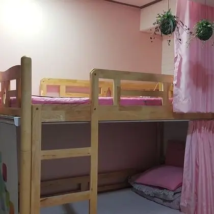 Ortak Ranzalı Oda, Sadece kadınlar için