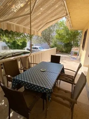 Apart Daire (Toni - 150m from pebble beach - A1 ve)