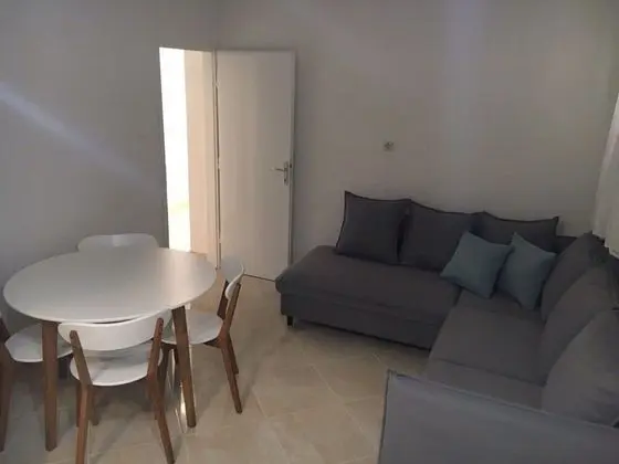 Apart Daire (Toni - 150m from pebble beach - A1 ve)