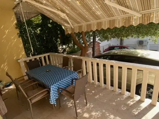 Apart Daire (Toni - 150m from pebble beach - A1 ve)
