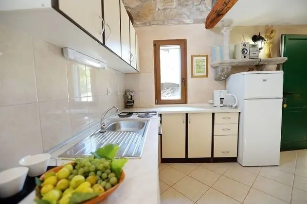 Ev (Toni - luxurious and fully equipped -)