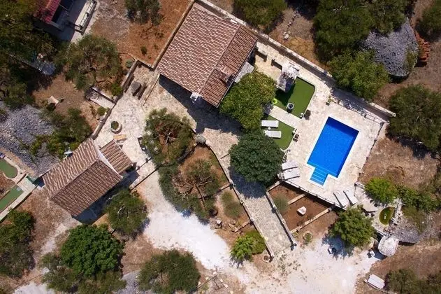 Ev (Toni - luxurious and fully equipped -)