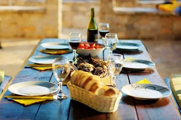 Ev (Toni - luxurious and fully equipped -)