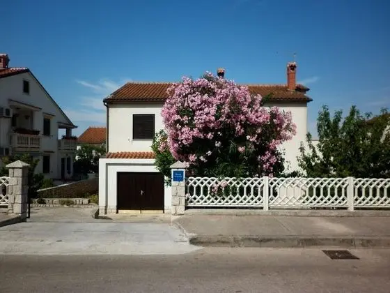 Stüdyo (Tonia - great location & afordable - )