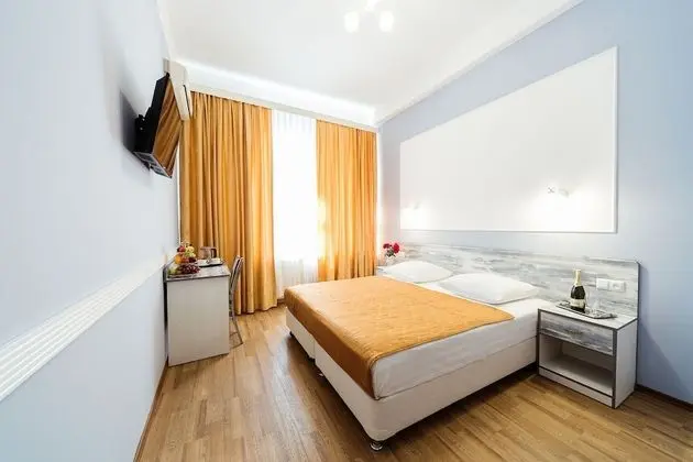 Comfort Tek Büyük veya İki Ayrı Yataklı Oda