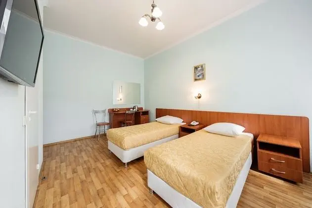 Comfort Tek Büyük veya İki Ayrı Yataklı Oda