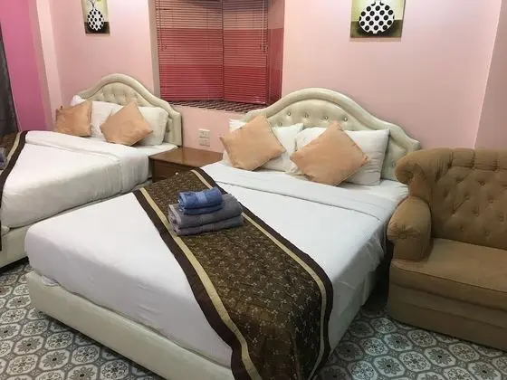 Kaewjaojom 1,2