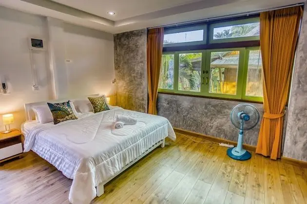 Deluxe Tek Büyük Yataklı Oda, 1 Yatak Odası, Veranda, Bahçe Manzaralı