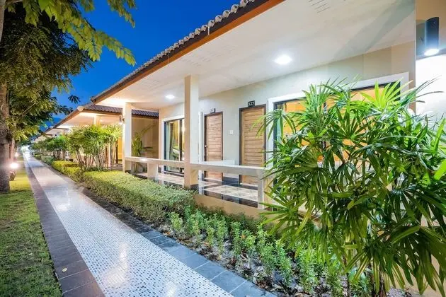 Superior Double or Twin Room Garden View