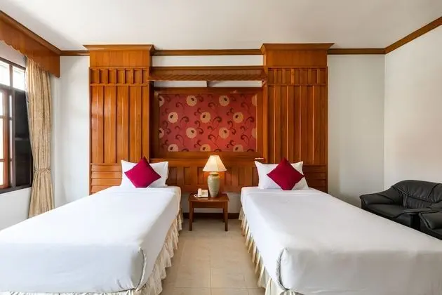 Deluxe Double or Twin Room with Pool Access