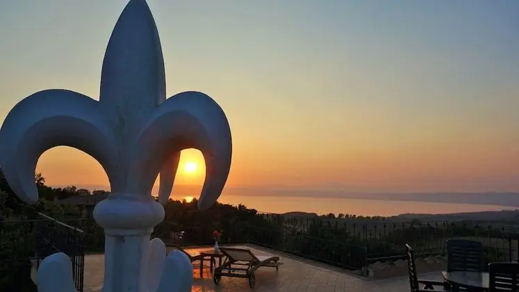 Villa, Birden Çok Yatak Odası, Şömine