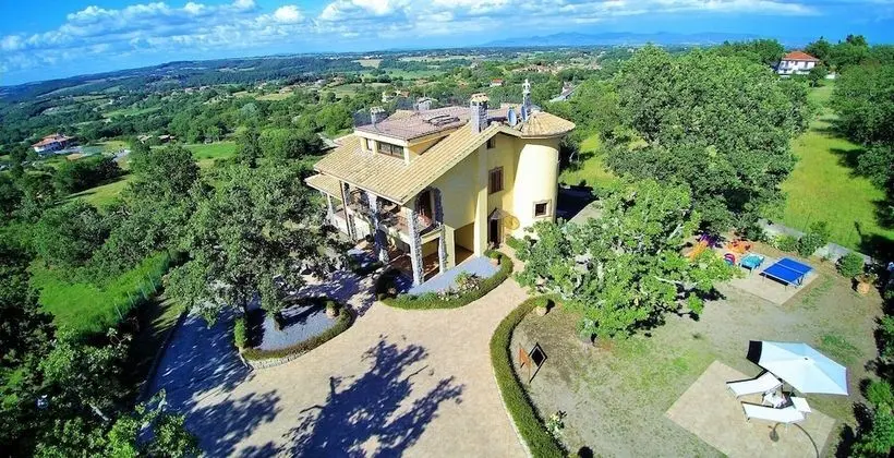 Villa, Birden Çok Yatak Odası, Şömine