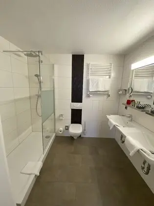 Junior Süit, Sigara İçilmez