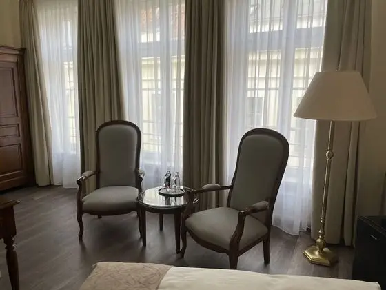 Deluxe Tek Büyük Yataklı Oda