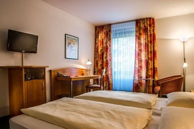 Tek Büyük veya İki Ayrı Yataklı Oda